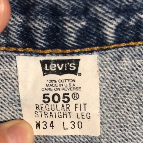Levi Jeans. W34. L30. Regular Fit, Straight Leg - Picture 3 of 6
